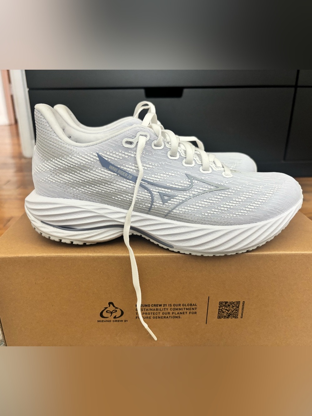 Mizuno Wave Rider 28 Women's Running Shoes - White with Light Gray Accents